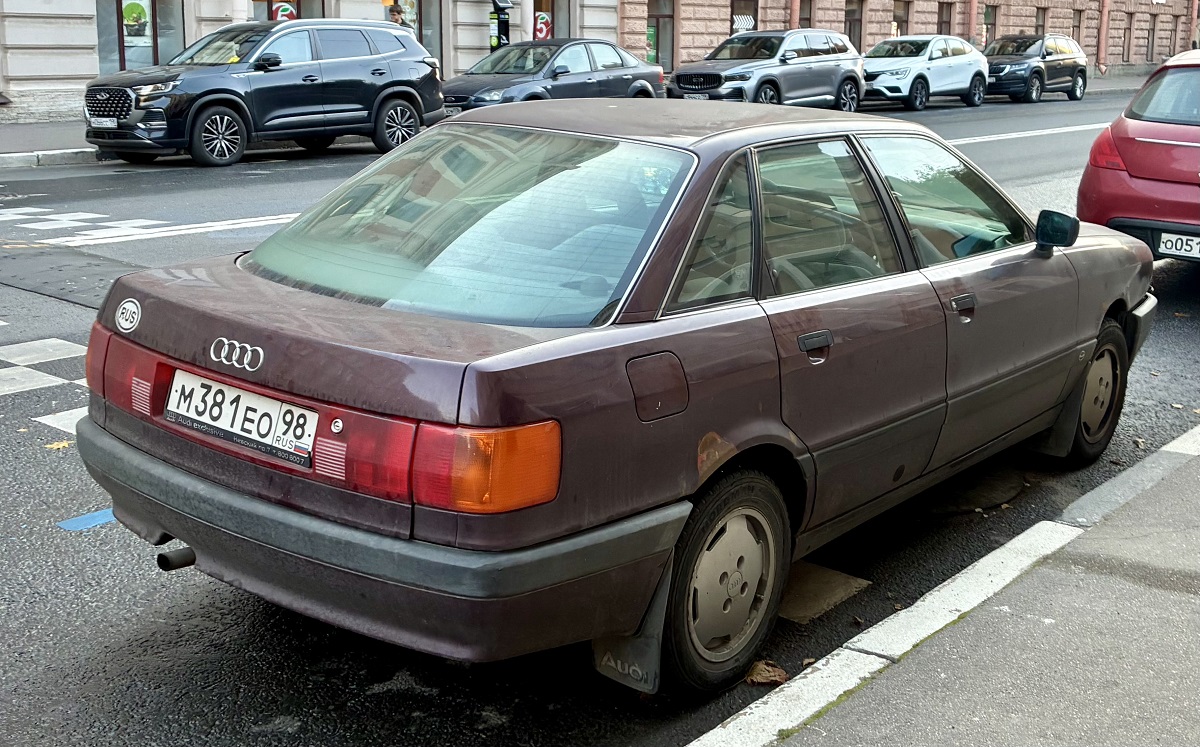 Санкт-Петербург, № М 381 ЕО 98 — Audi 80 (B3) '86-91