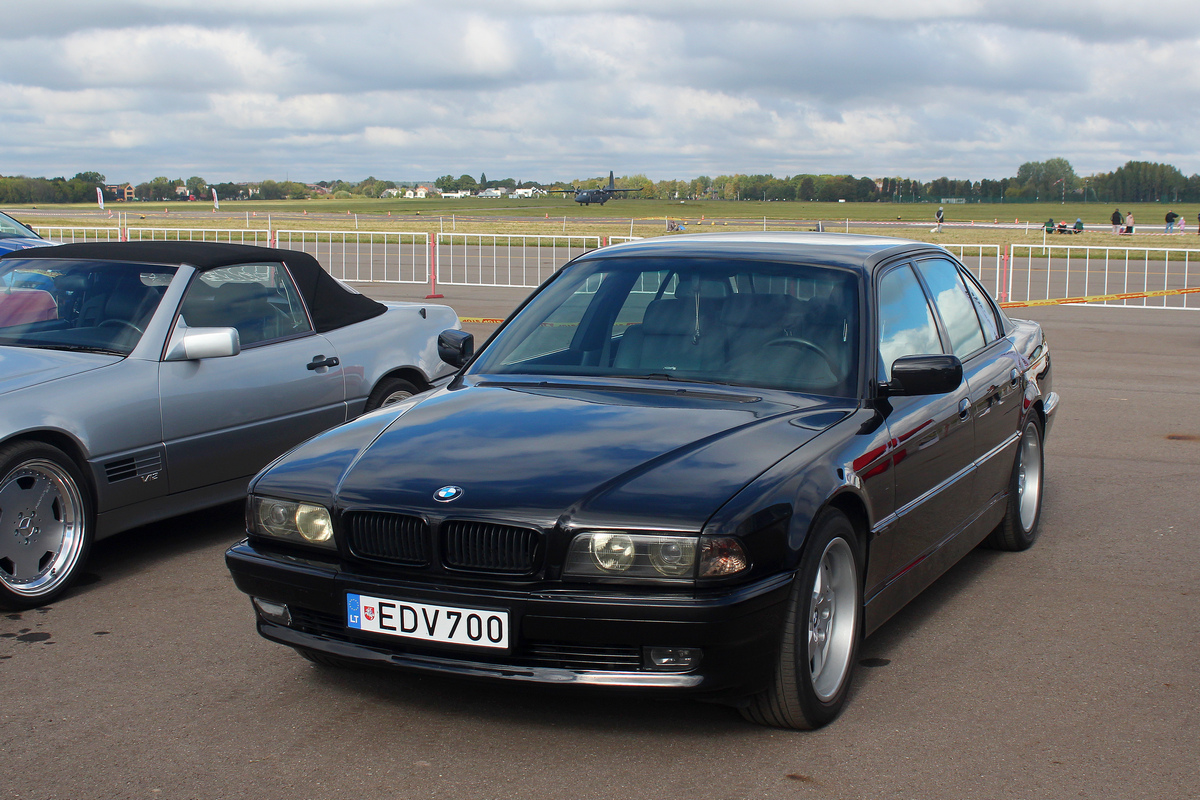 Литва, № EDV 700 — BMW 7 Series (E38) '94-01; Литва — Retro mugė 2025 ruduo