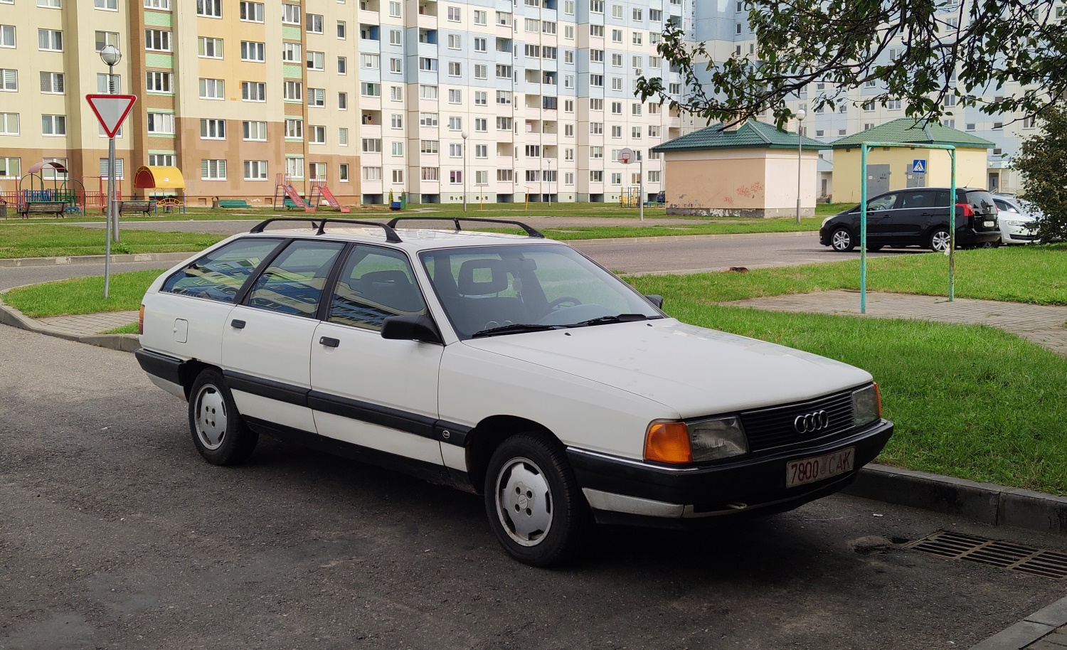 Гродненская область, № 7800 САК — Audi 100 Avant (C3) '82-91