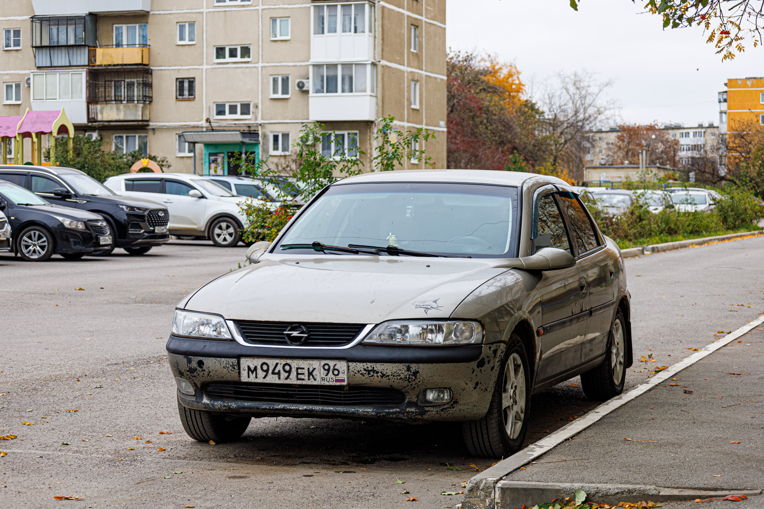 Свердловская область, № М 949 ЕК 96 — Opel Vectra (B) '95-02