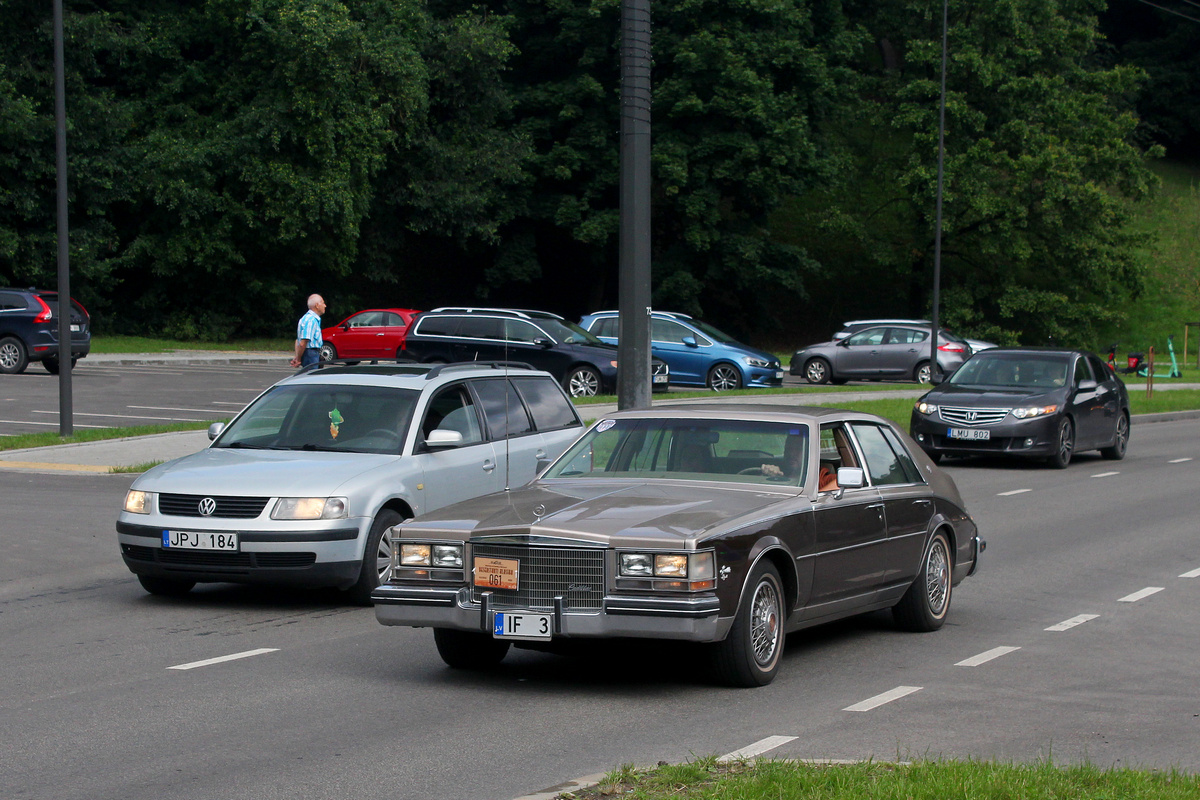 Латвия, № IF-3 — Cadillac Seville (2G) '79-85; Литва — Nesenstanti klasika 2025