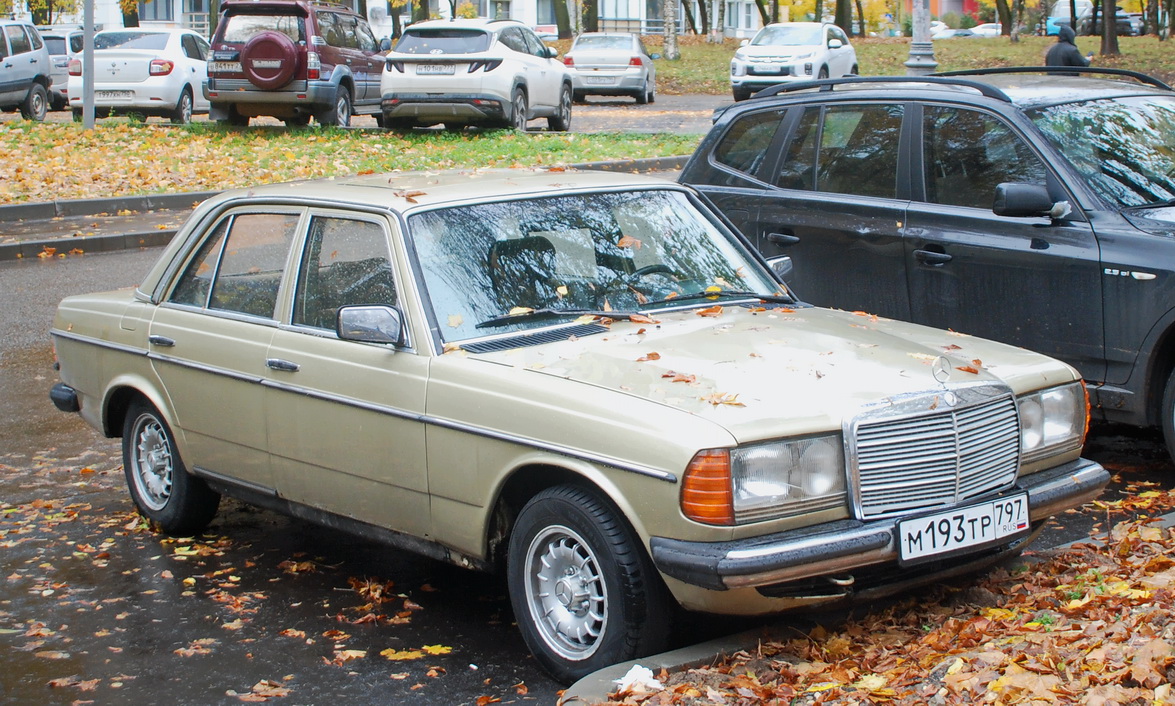 Москва, № М 193 ТР 797 — Mercedes-Benz (W123) '76-86