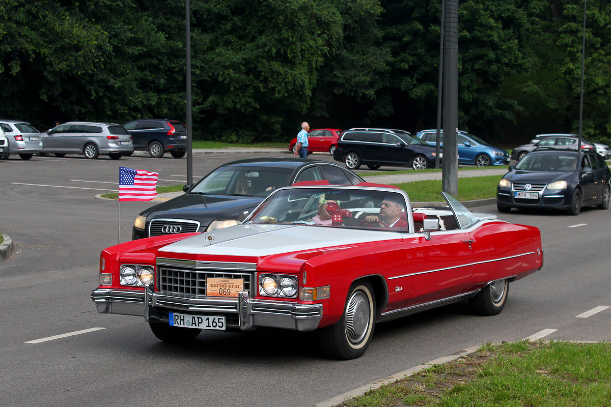 Литва, № RH-AP 165 — Cadillac DeVille (3G) '65-70; Литва — Nesenstanti klasika 2025
