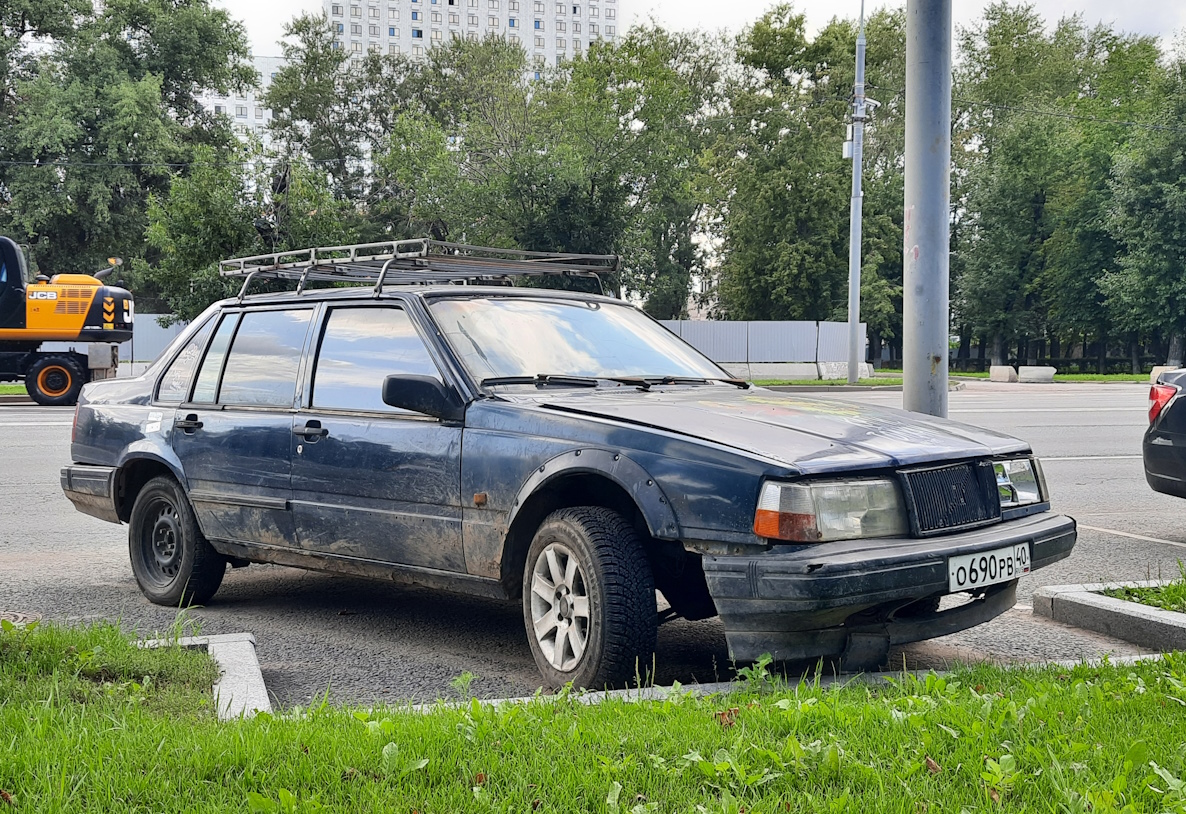Калужская область, № О 690 РВ 40 — Volvo 940 '90-98