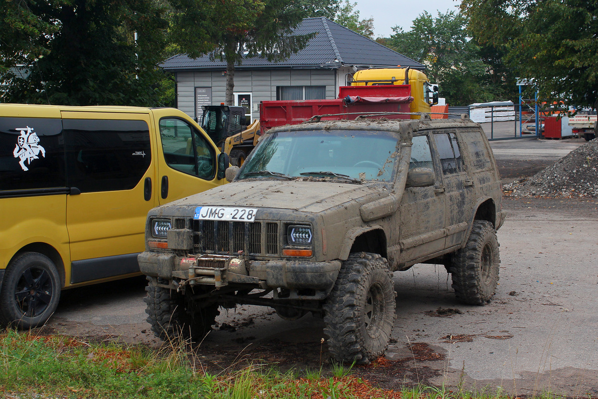 Литва, № JMG 228 — Jeep Cherokee (XJ) '84-01