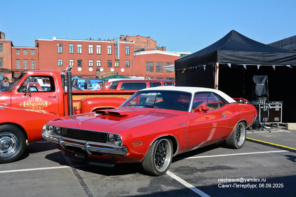 Гродненская область, № 4МК Т 9548 — Dodge Challenger '70-74; Санкт-Петербург — Ежегодная выставка классических и кастомных автомобилей и мотоциклов "Original Meet"