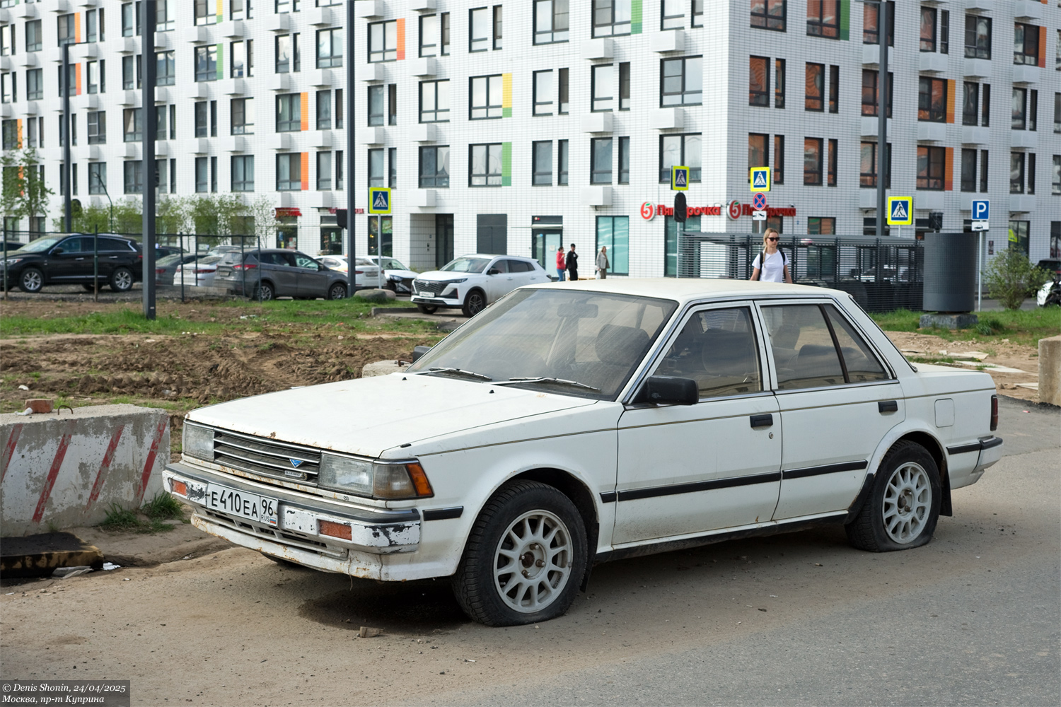 Свердловская область, № Е 410 ЕА 96 — Nissan Bluebird (U11) '83-90