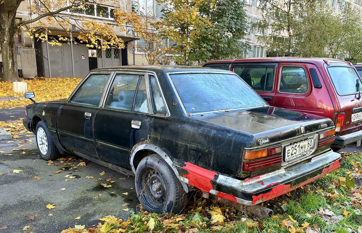 Псковская область, № Е 251 МУ 60 — Toyota Corona Mark II (X50/Х60) '80-84