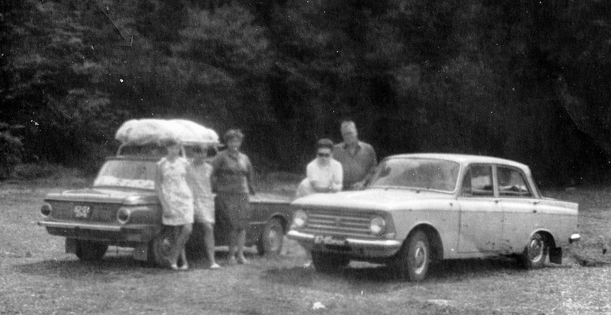 Крым, № 82-01 КРЯ — ЗАЗ-966 Запорожец '66-72; Ростовская область, № 87-85 РОН — Москвич-412 (Иж) '67-70; СССР / СНГ — Старые фотографии