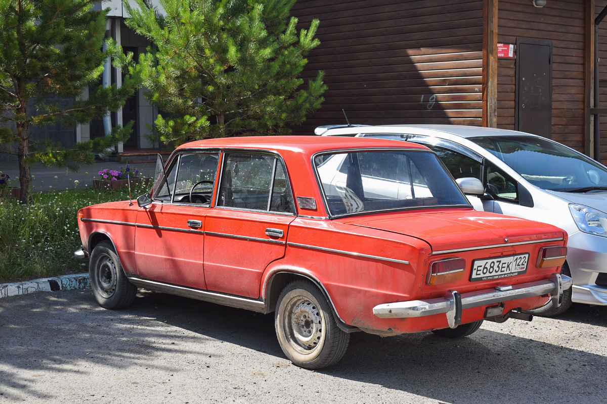 Алтайский край, № Е 683 ЕК 122 — ВАЗ-2103 Жигули '72-84