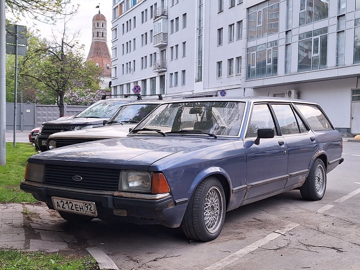 Севастополь, № А 212 ЕН 92 — Ford Granada MkII '77-85