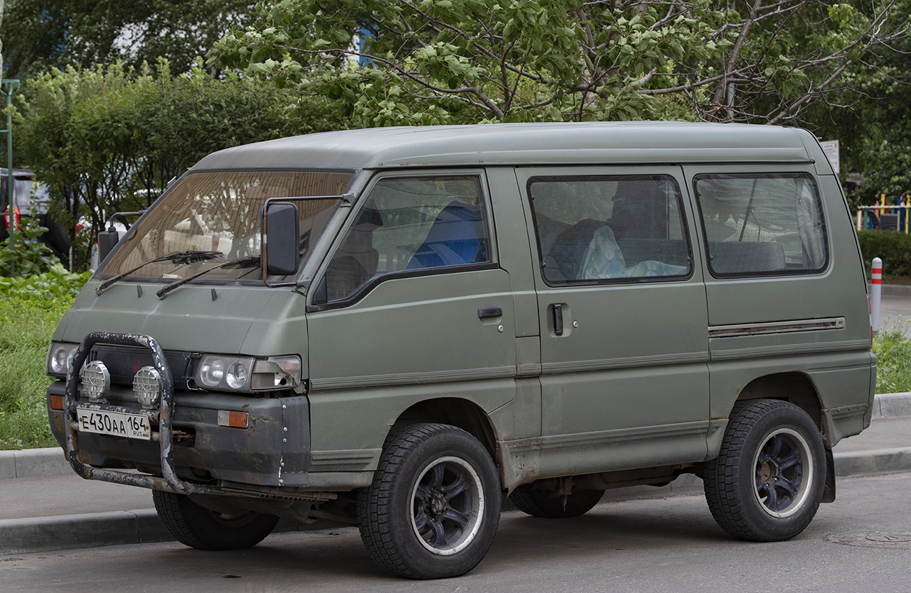 Москва, № Е 430 АА 164 — Mitsubishi Delica (3G) '86-99