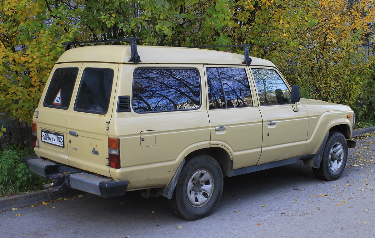 Башкортостан, № О 094 ХК 102 — Toyota Land Cruiser (J60) '80-90