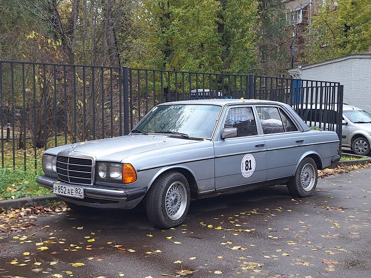 Крым, № Р 852 АЕ 82 — Mercedes-Benz (W123) '76-86