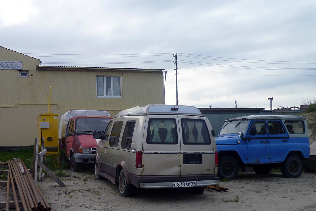 Ямало-Ненецкий автономн. округ, № Р 878 ВК 99 — Chevrolet Astro (1G) '85-94; Москва — Вне региона