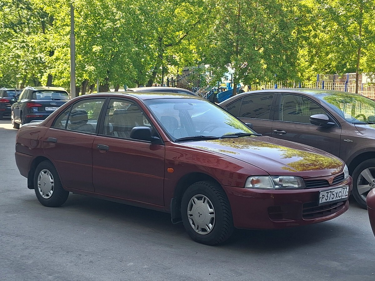 Москва, № Р 375 ХС 77 — Mitsubishi Lancer (6G) '95-03
