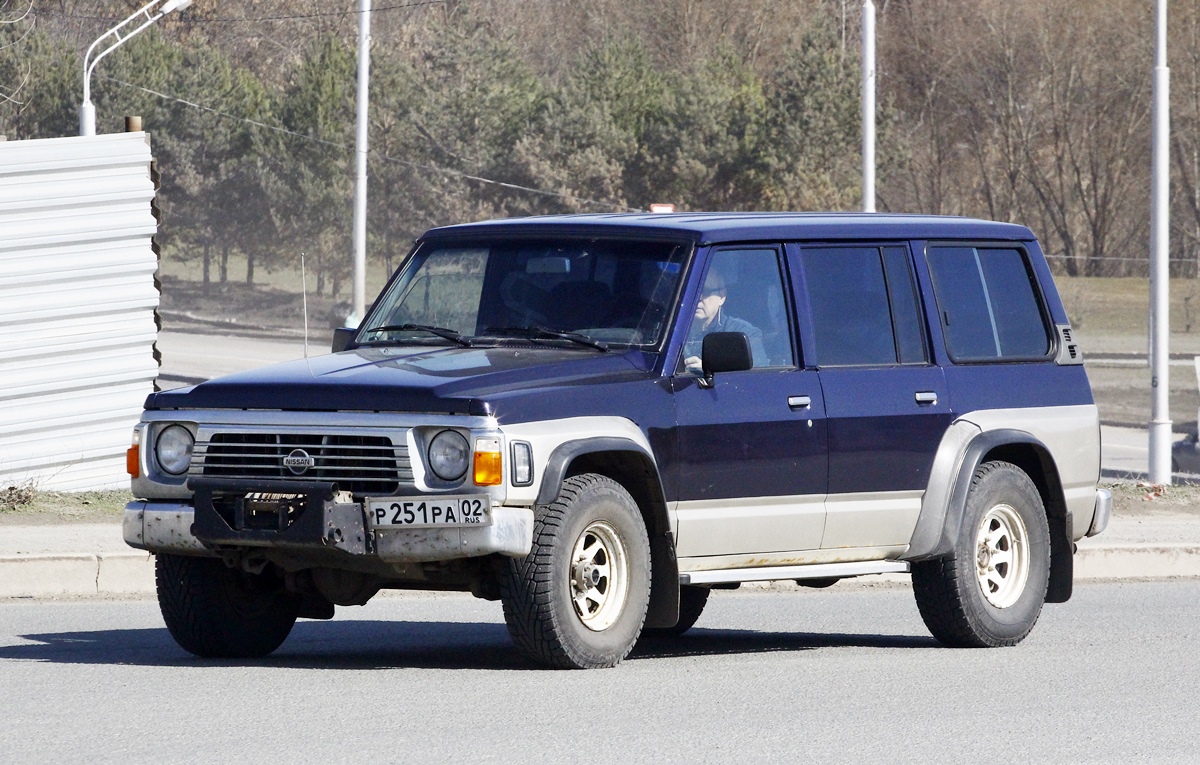 Башкортостан, № Р 251 РА 02 — Nissan Patrol (Y60) '87-97