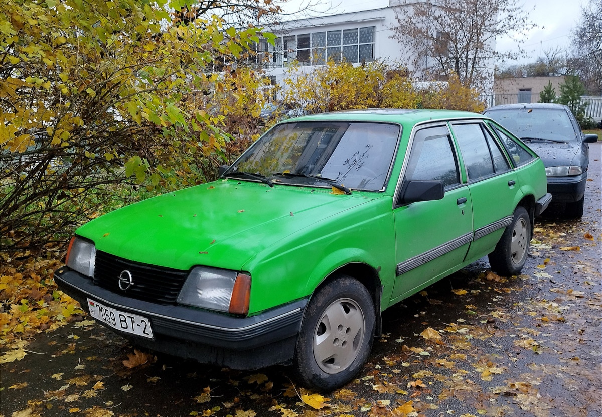 Витебская область, № 7059 ВТ-2 — Opel Ascona (C) '81-88