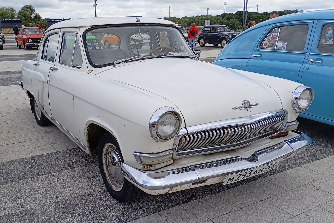 Новгородская область, № М 293 АН 53 — ГАЗ-21Р Волга '65-70; Новгородская область — "Авто Ретро Вече 2025"