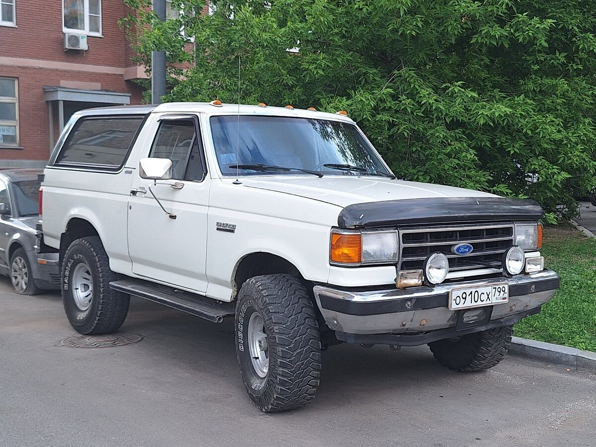 Москва, № О 910 СХ 799 — Ford Bronco (4G) '86-91