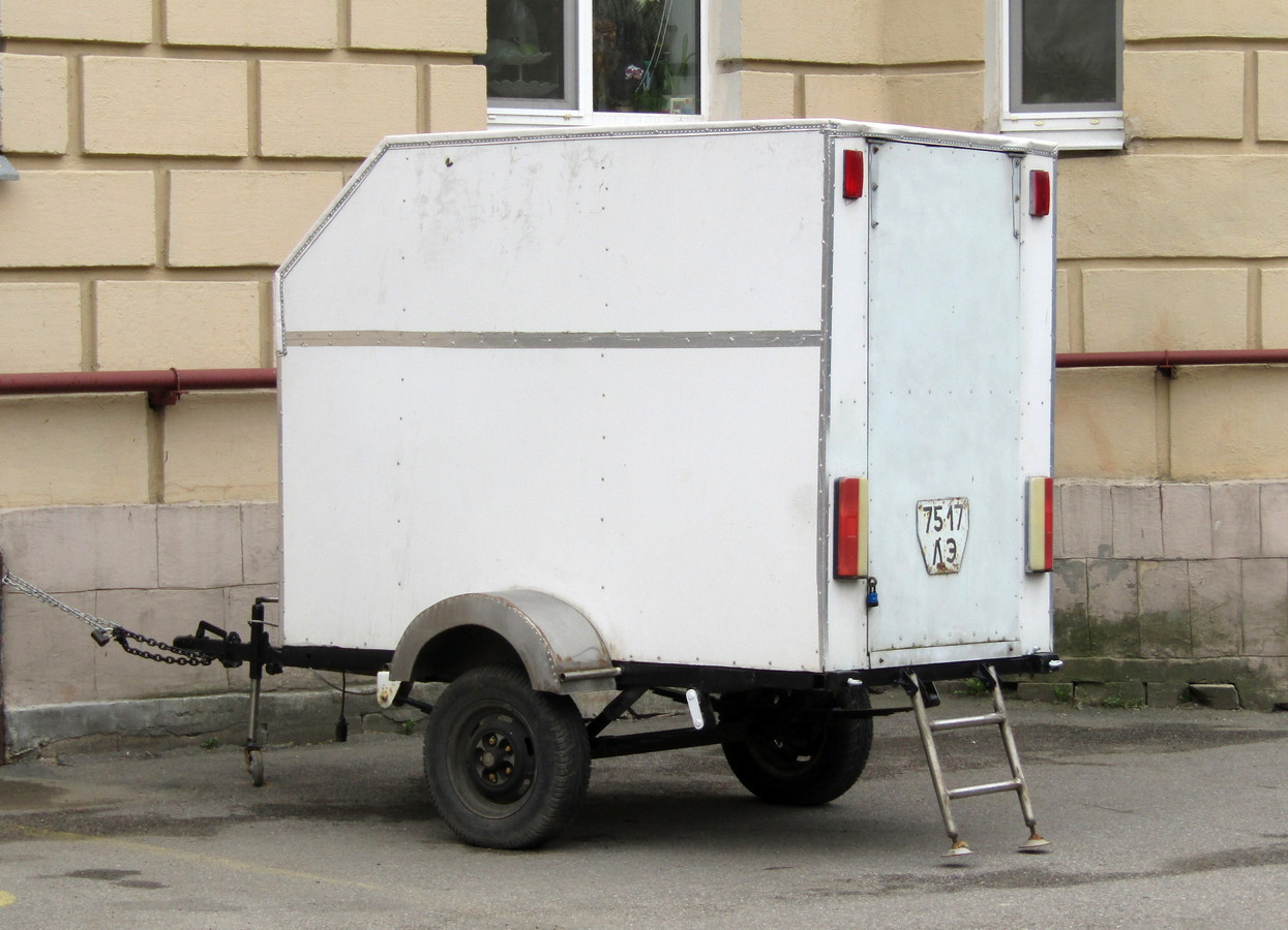 Санкт-Петербург, № 7517 ЛЭ — КМЗ-8136