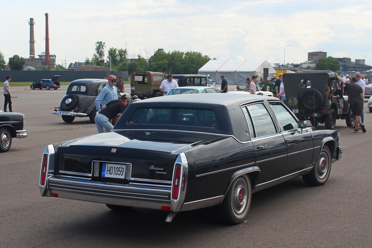 Литва, № H01059 — Cadillac Brougham '87-89; Литва — Nesenstanti klasika 2025