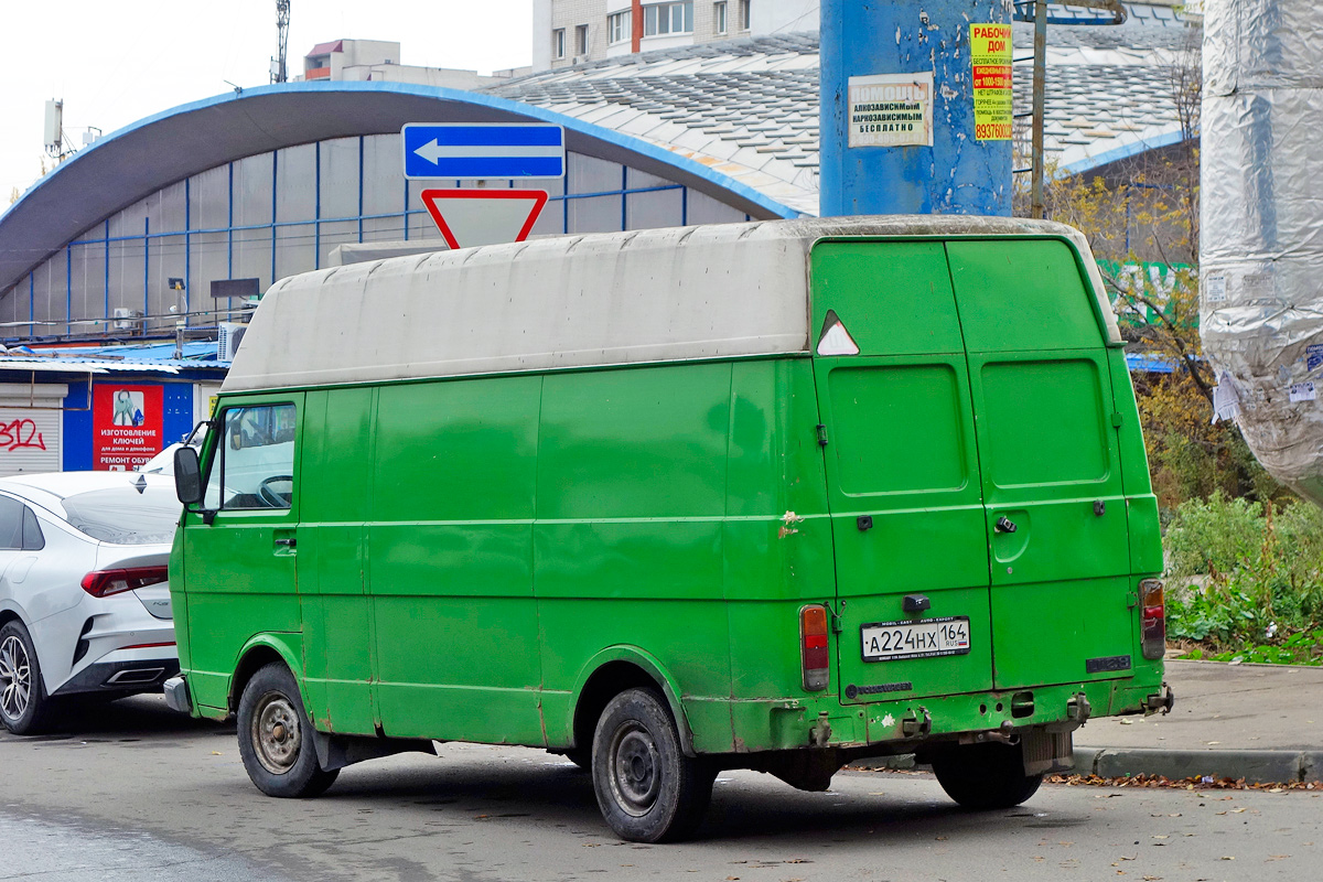 Саратовская область, № А 224 НХ 164 — Volkswagen LT Hochdach '75-96