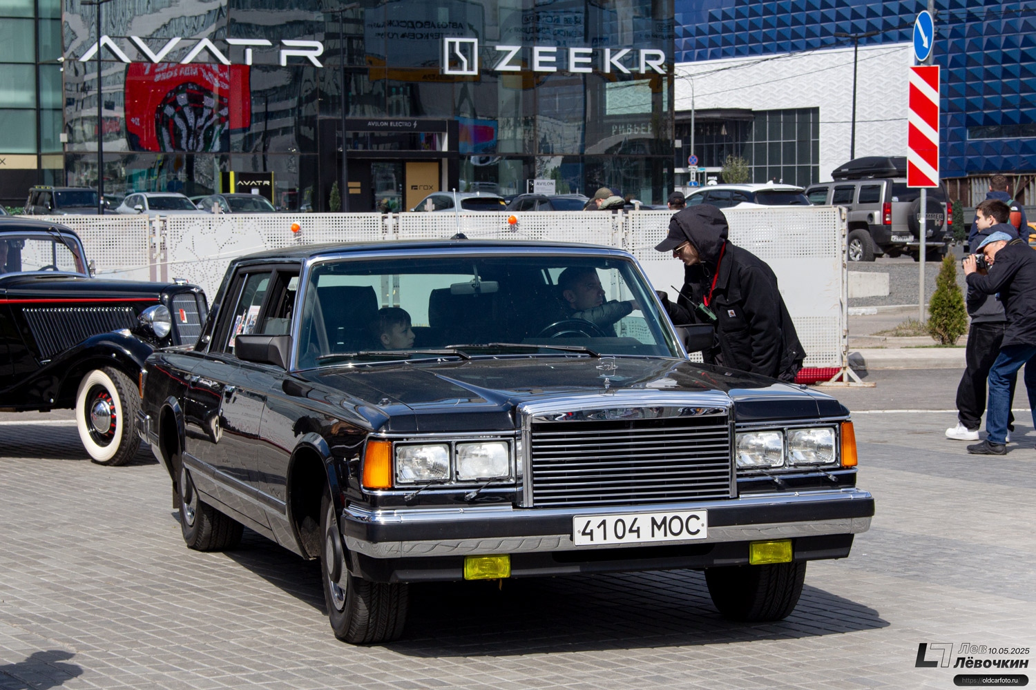 Москва, № 4104 МОС — ЗИЛ-41041 '86-19; Москва — Круг Победы 2025