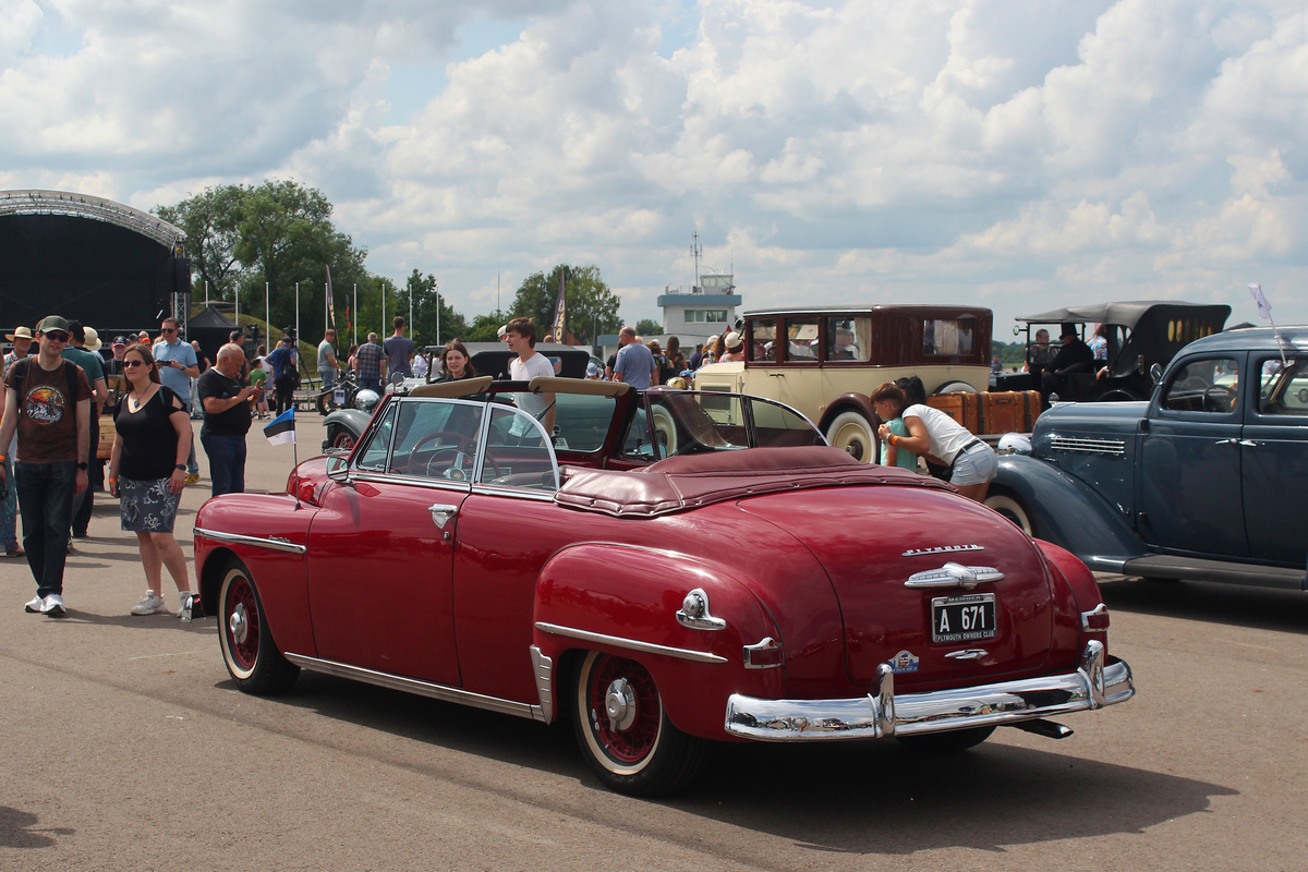 Эстония, № A 671 — Plymouth DeLuxe '46-50; Литва — Nesenstanti klasika 2025