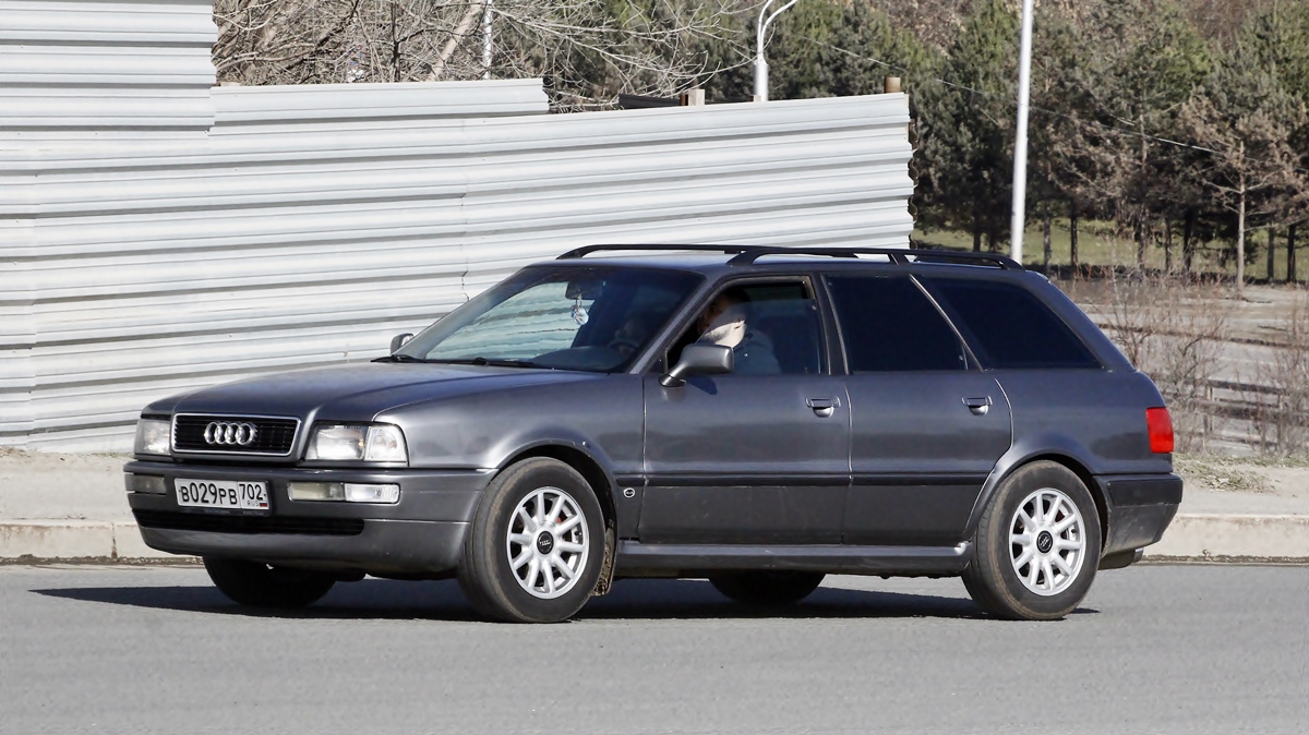Башкортостан, № В 029 РВ 702 — Audi 80 Avant (B4) '92-95