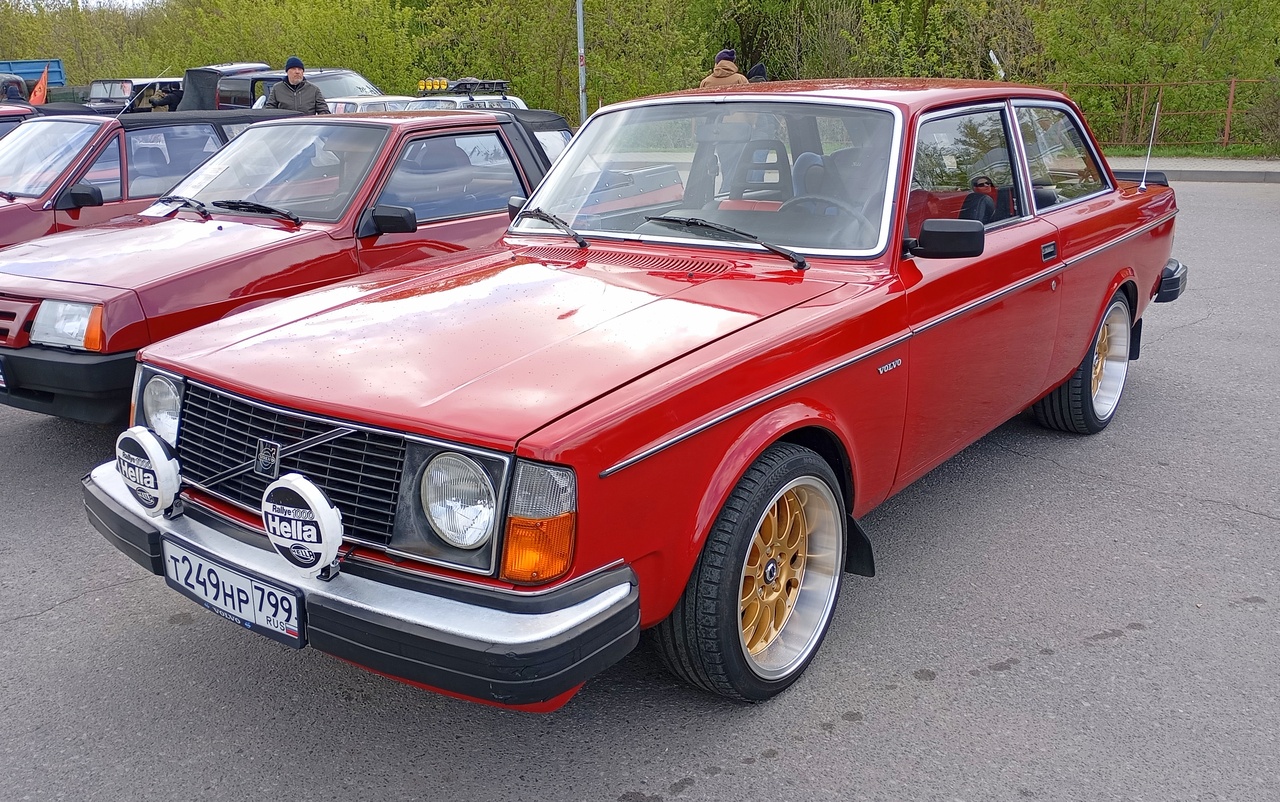 Москва, № Т 249 НР 799 — Volvo 240 Series (общая модель); Тверская область — Открытие сезона 2025 Ретро-клуба Калинин