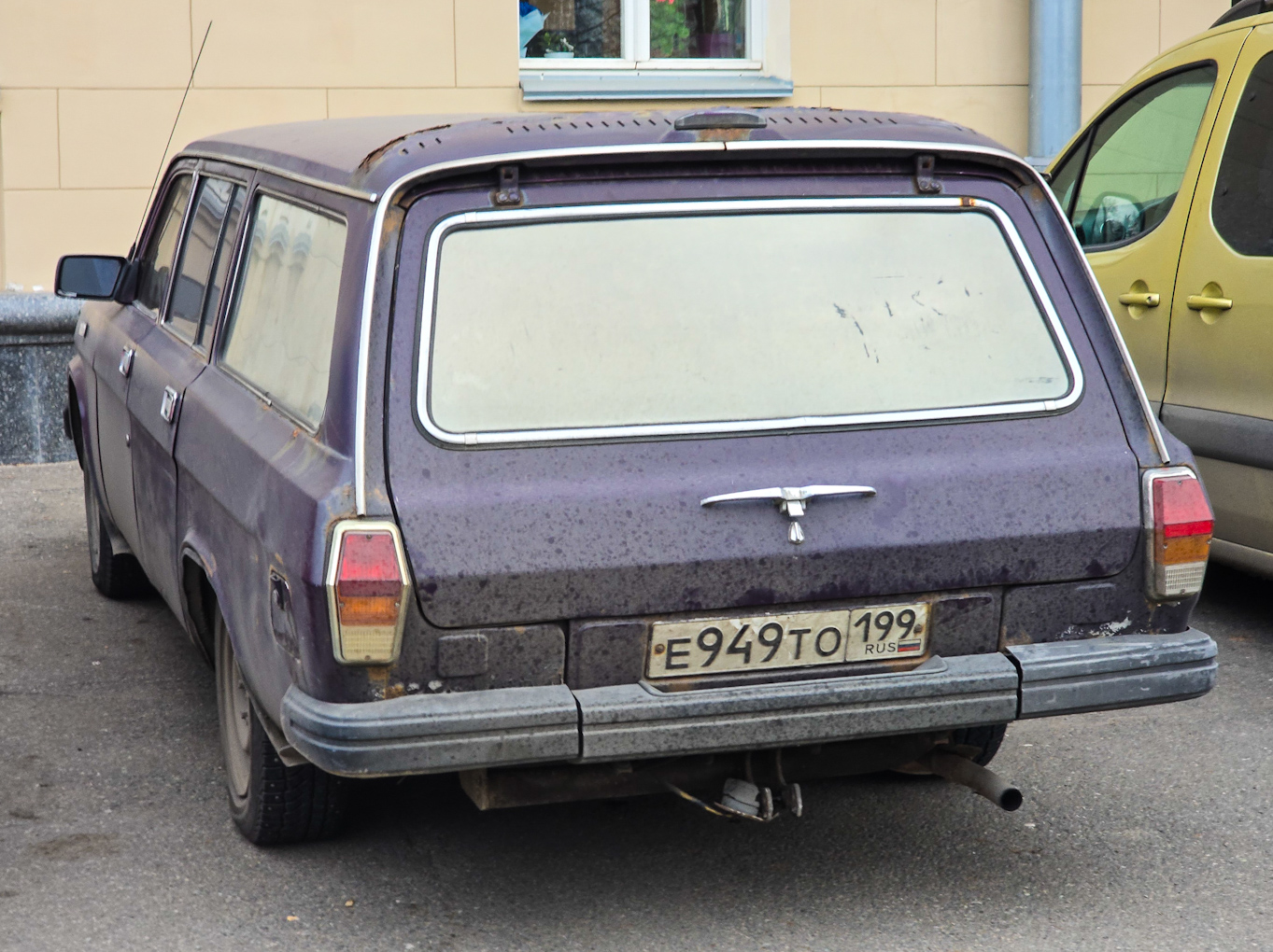 Москва, № Е 949 ТО 199 — ГАЗ-310221 '98-08