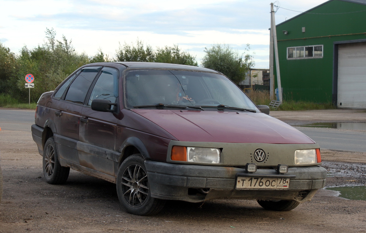 Псковская область, № Т 176 ОС 78 — Volkswagen Passat (B3) '88-93