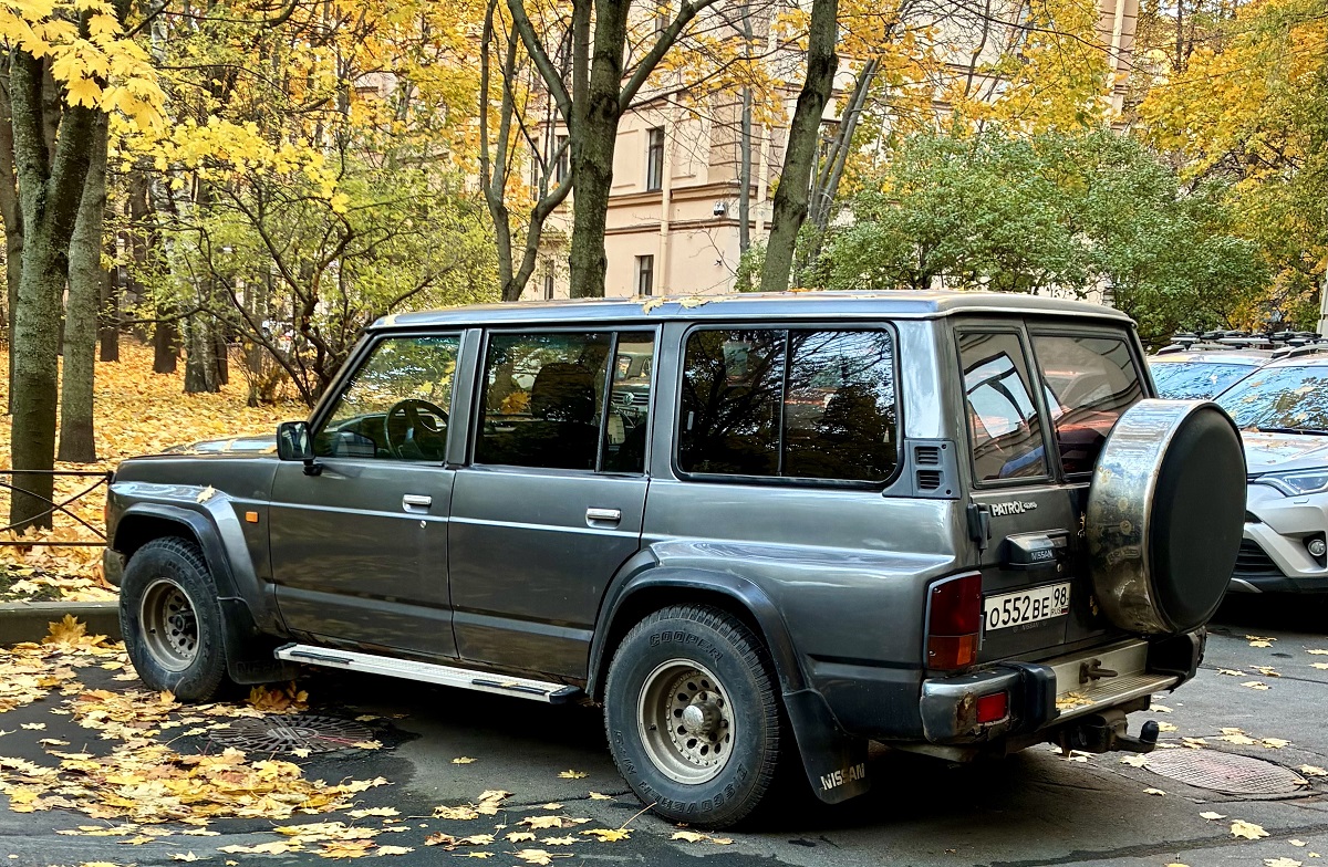 Санкт-Петербург, № О 552 ВЕ 98 — Nissan Patrol (Y60) '87-97