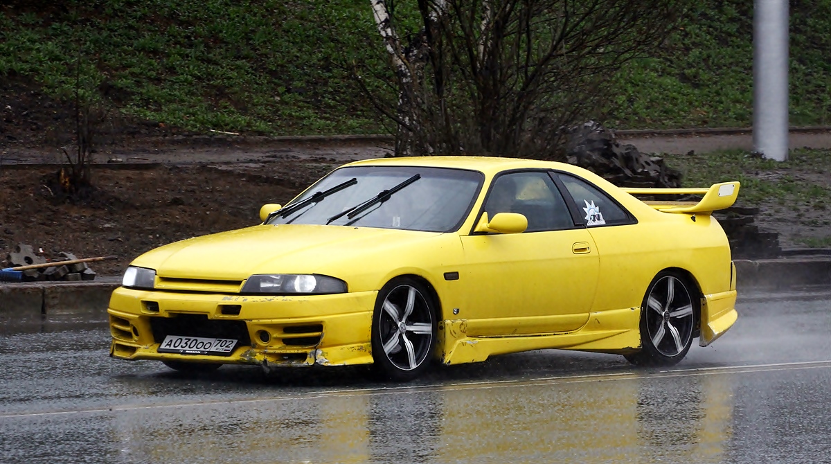 Башкортостан, № А 030 ОО 702 — Nissan Skyline (R33) '93-98