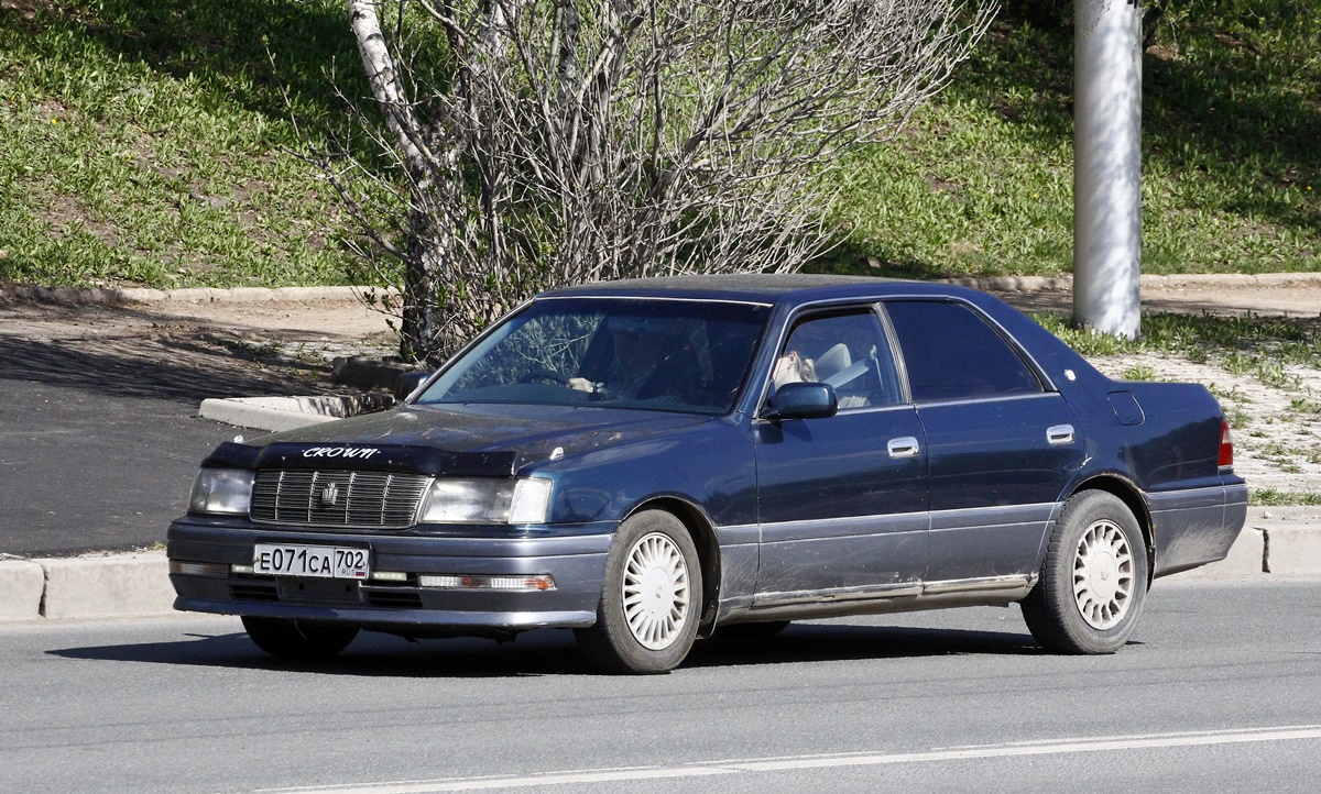 Башкортостан, № Е 071 СА 702 — Toyota Crown (S150) '95-01