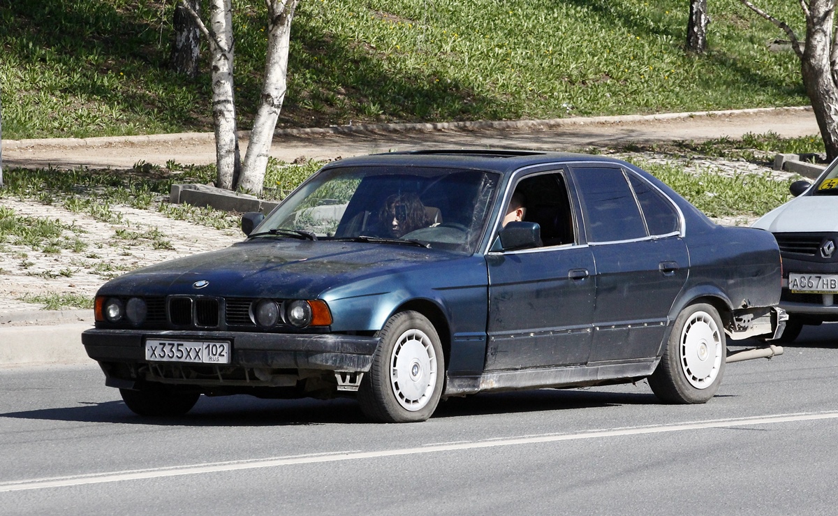 Башкортостан, № Х 335 ХХ 102 — BMW 5 Series (E34) '87-96