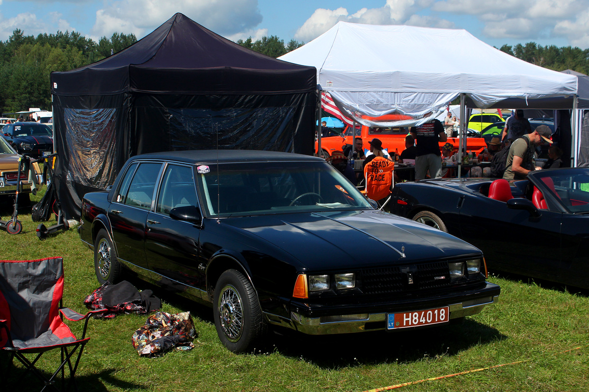 Литва, № H84018 — Oldsmobile 98 (11G) '85-90; Литва — American Spirit 2025