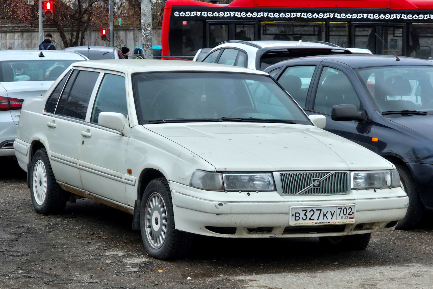 Татарстан, № В 327 КУ 702 — Volvo 960 '90-98