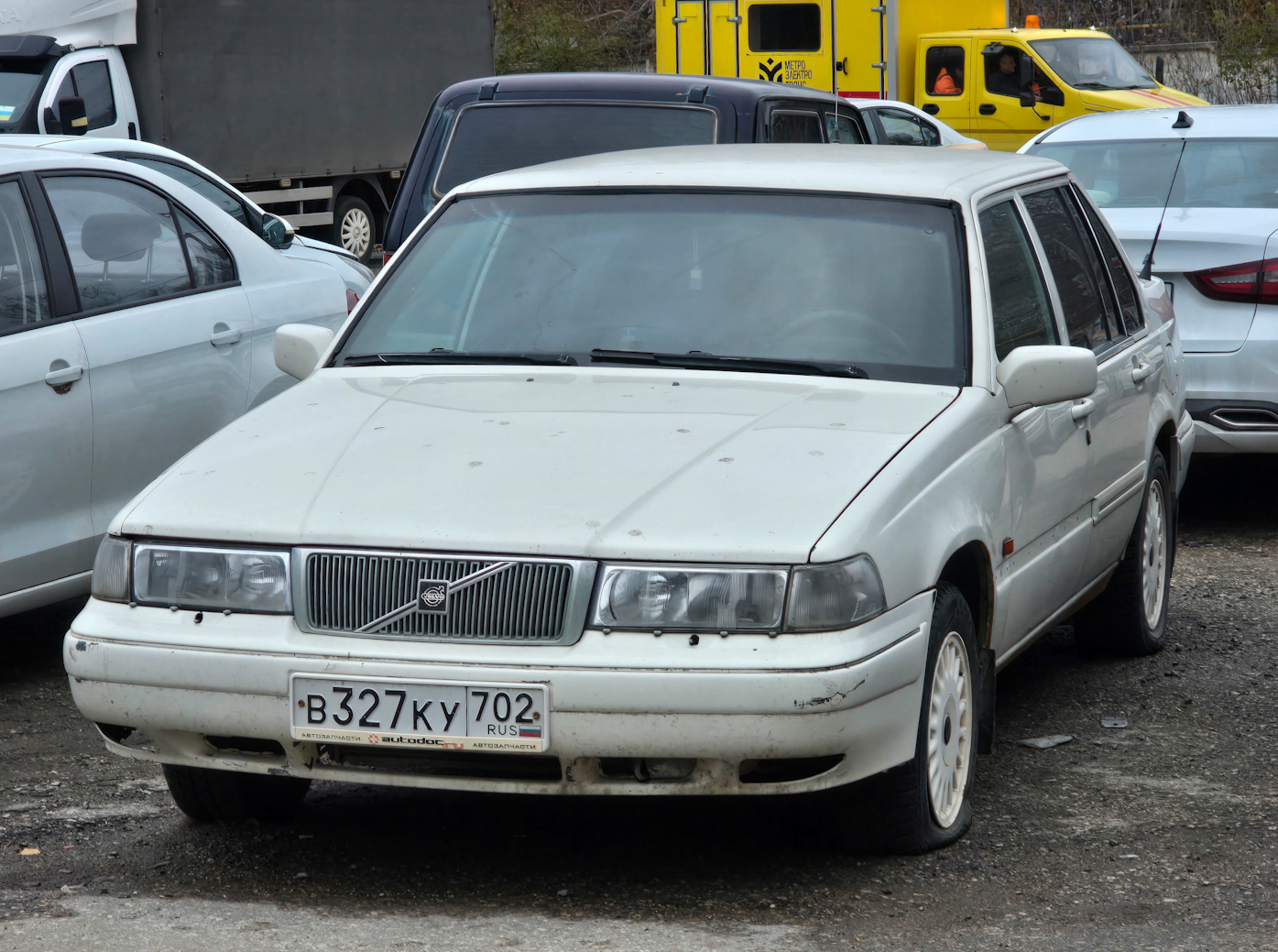 Татарстан, № В 327 КУ 702 — Volvo 960 '90-98