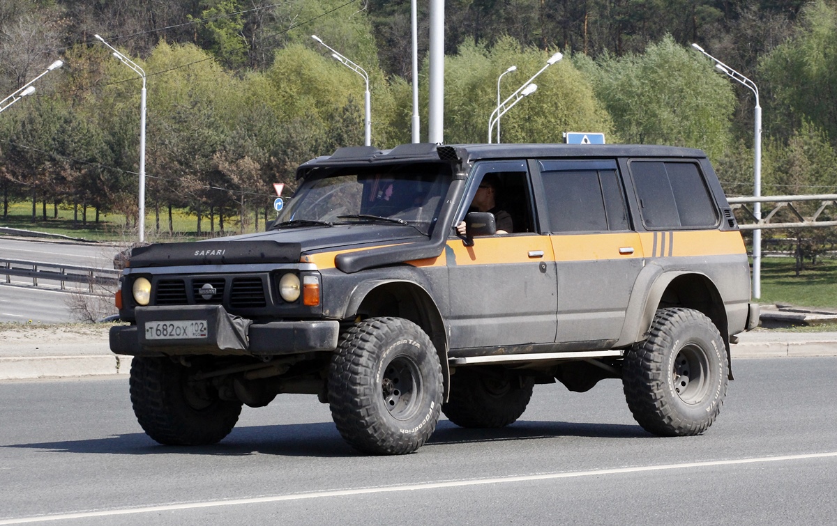 Башкортостан, № Т 682 ОХ 102 — Nissan Patrol (Y60) '87-97