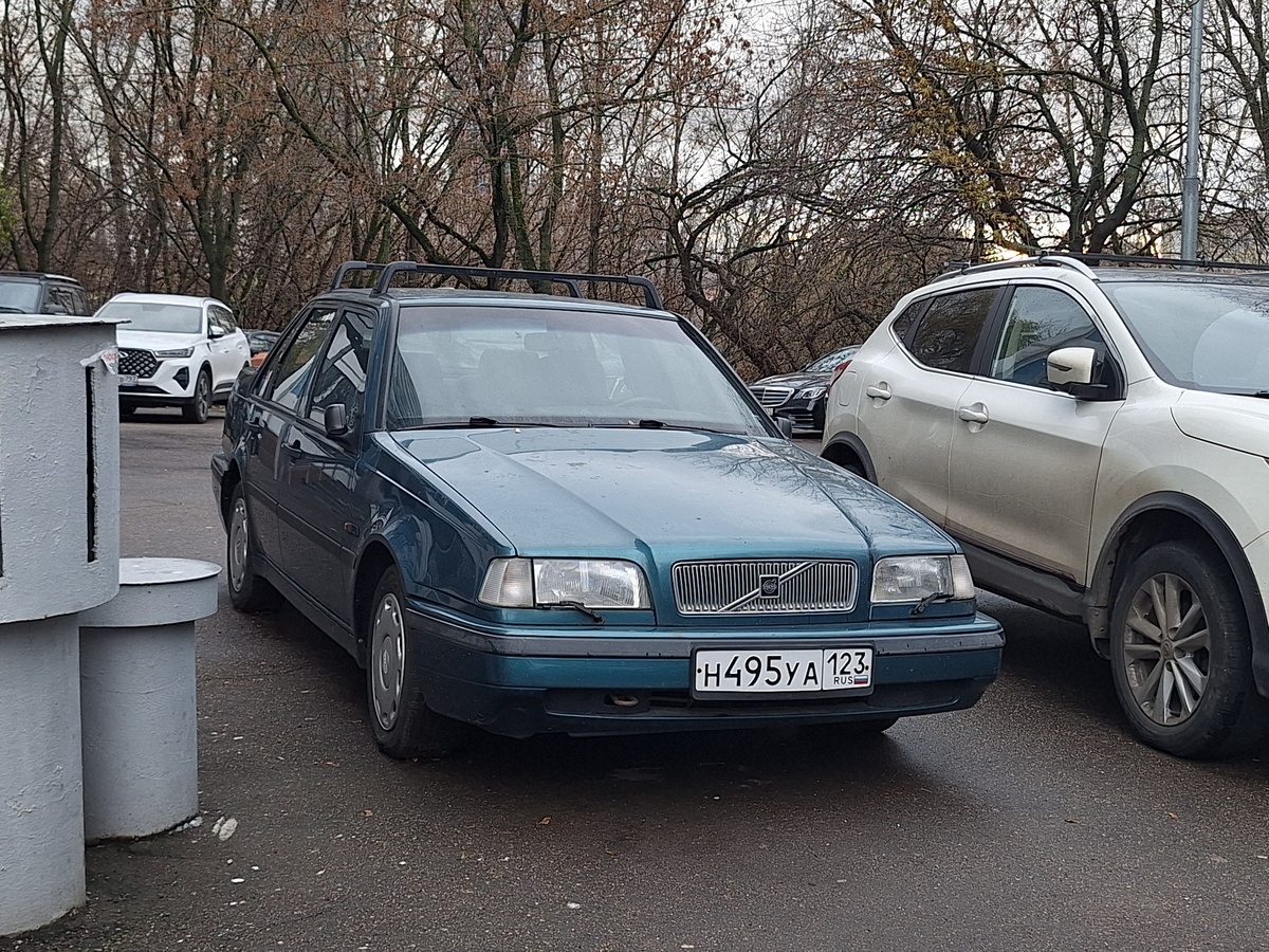 Краснодарский край, № Н 495 УА 123 — Volvo 460 '88–97