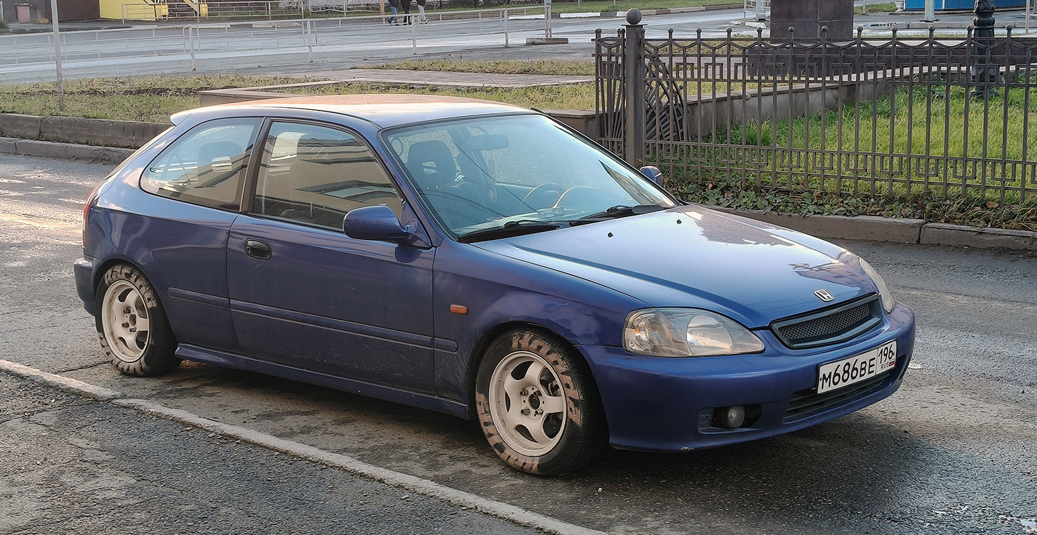 Свердловская область, № М 686 ВЕ 196 — Honda Civic (6G) '95-98