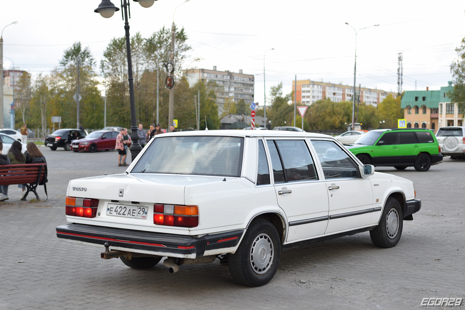 Архангельская область, № Е 422 АЕ 29 — Volvo 740 '84-92; Архангельская область — Закрытие сезона клуба эксклюзивных и ретро-автомобилей Поморья 2025