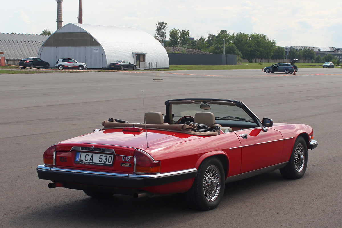 Литва, № LCA 530 — Jaguar XJ-S (Series II) '81-91; Литва — Nesenstanti klasika 2025