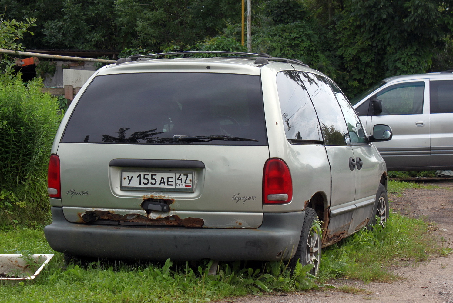 Псковская область, № У 155 АЕ 47 — Plymouth Voyager (3G) '95-00