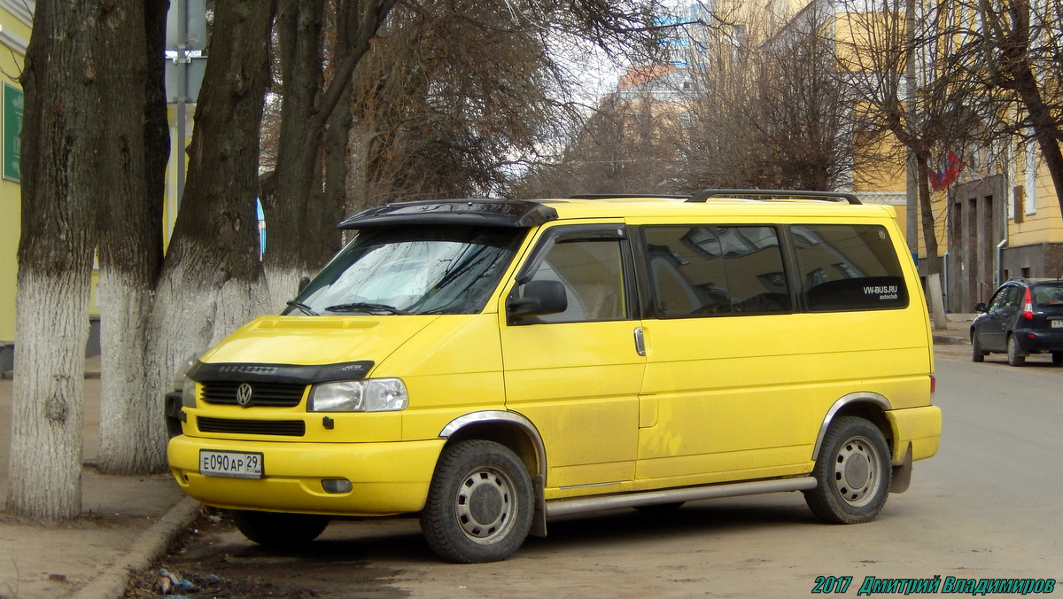 Орловская область, № Е 090 АР 29 — Volkswagen Typ 2 (T4) '90-03