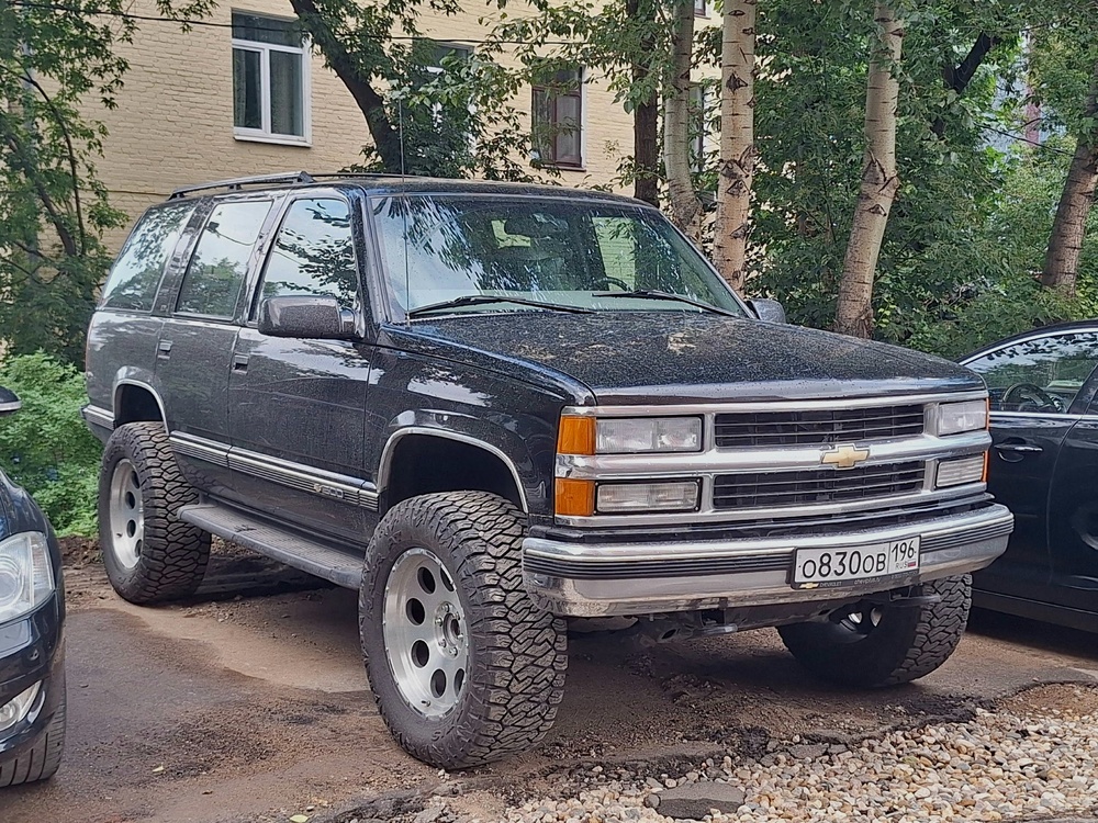 Свердловская область, № О 830 ОВ 196 — Chevrolet Tahoe (1G) '92-99