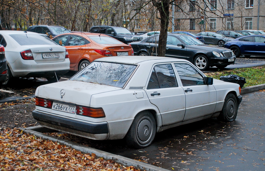 Москва, № К 266 УХ 777 — Mercedes-Benz 190 (W201) '82-93