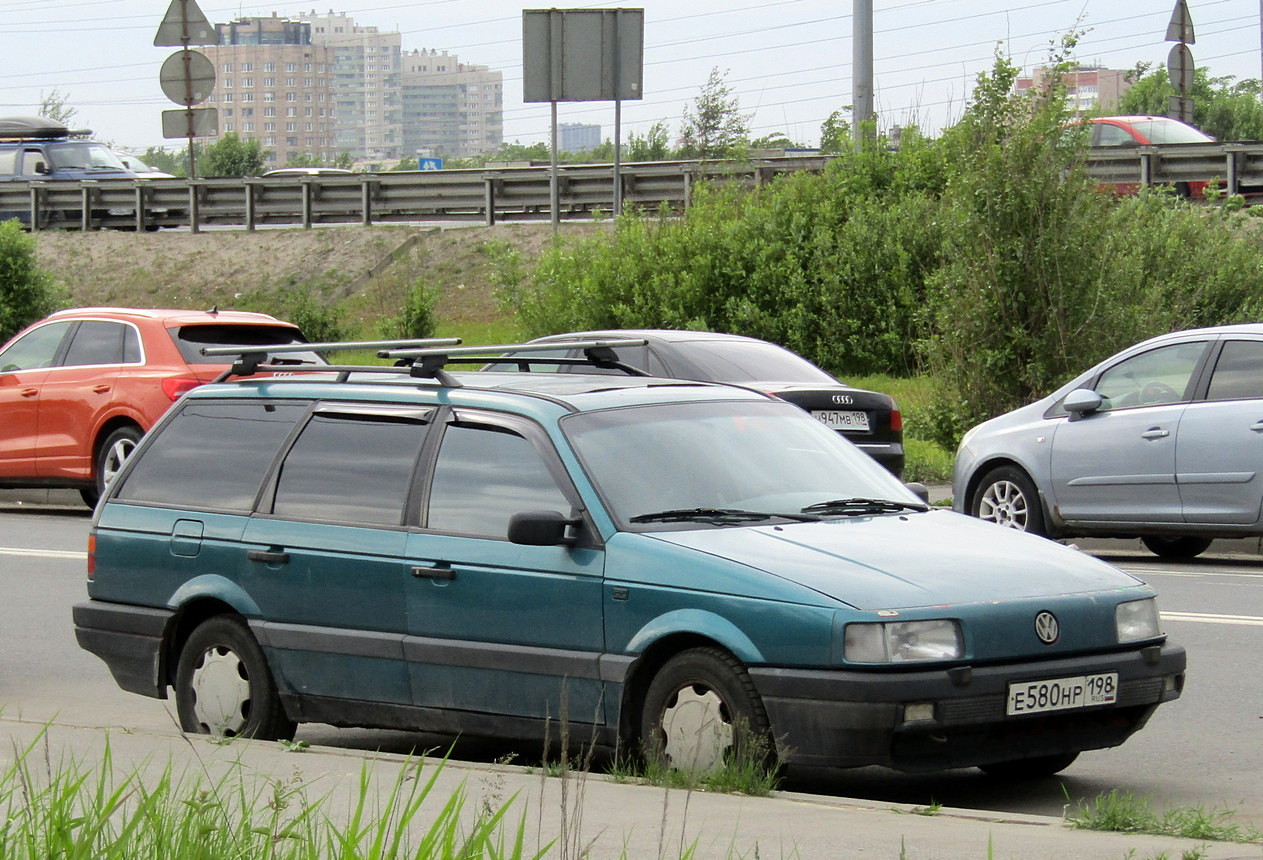 Санкт-Петербург, № Е 580 НР 198 — Volkswagen Passat Variant (B3) '88-93